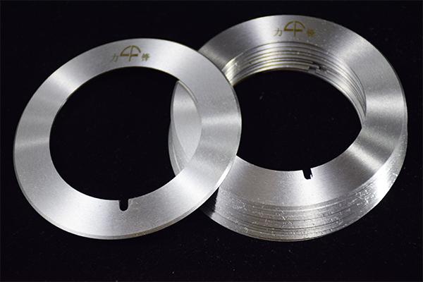 বৃত্তাকার উচ্চ নির্ভুলতা ঘূর্ণনশীল কাটিয়া ব্লেড পিভিসি প্রান্ত ব্লেড ঘূর্ণনশীল ব্লেড কাটিয়া মেশিন কাগজ পাইপ আঠালো টেপ কাটিয়া মেশিন ব্লেড 17